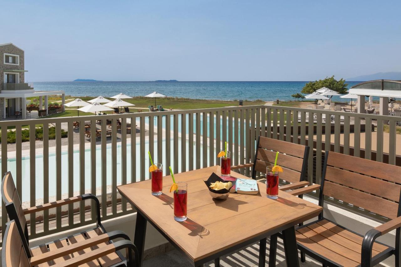 Thalassa Suites Almiros Beach 객실 사진