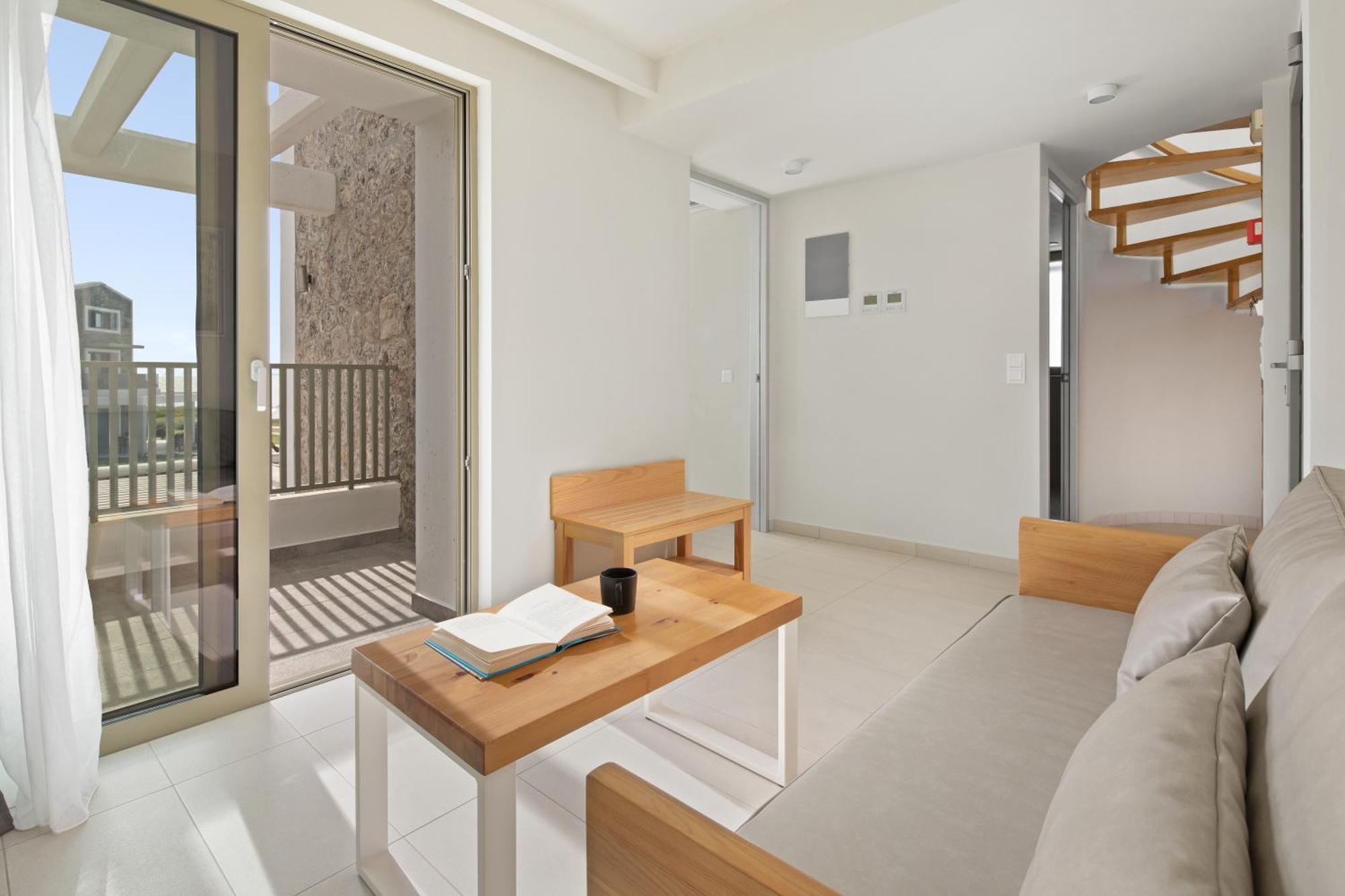 Thalassa Suites Almiros Beach 객실 사진